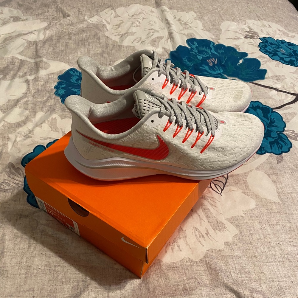 Nike Air Zoom Vomero 14